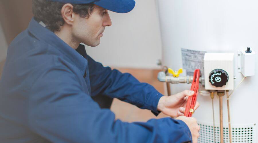 Expert burst pipe repair services in Olmsted, IL